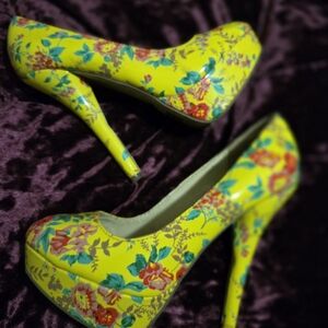 Breckelles Vibrant Floral Yellow Heels